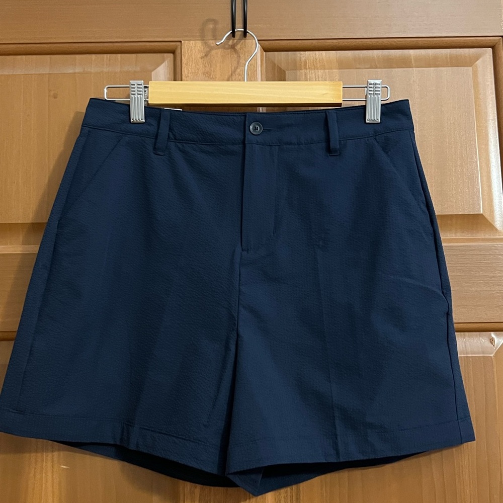 Walter Hagen NWT size 6 golf shorts 5” inseam